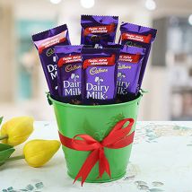 Cadburry Vase: Chocolates For Birthday