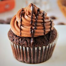 Chocolate Cupcakes 6 Pcs: Chocolate Cakes