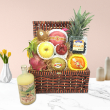Fresh Juicy Fruit Gift Basket: 