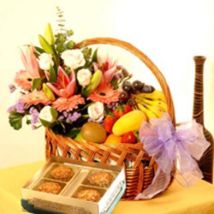 Fruits With Flower Bouquet: Gift Hampers 