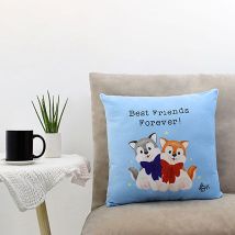 Paw Friends Forever Printed Cushion: 