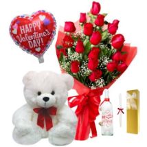 Valentines Greetings Gift Hamper: Gifts for Valentines Day